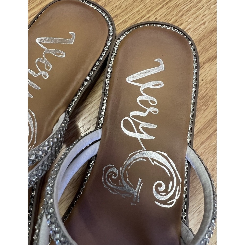 Very G Elandra Sandals in Silver NEW Sz 7.5 - Picture 3 of 5